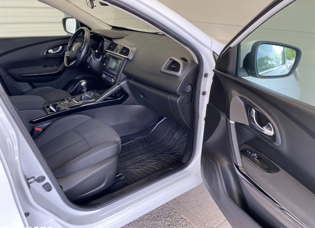 Renault Kadjar cena 59900 przebieg: 101000, rok produkcji 2016 z Kolbuszowa małe 631